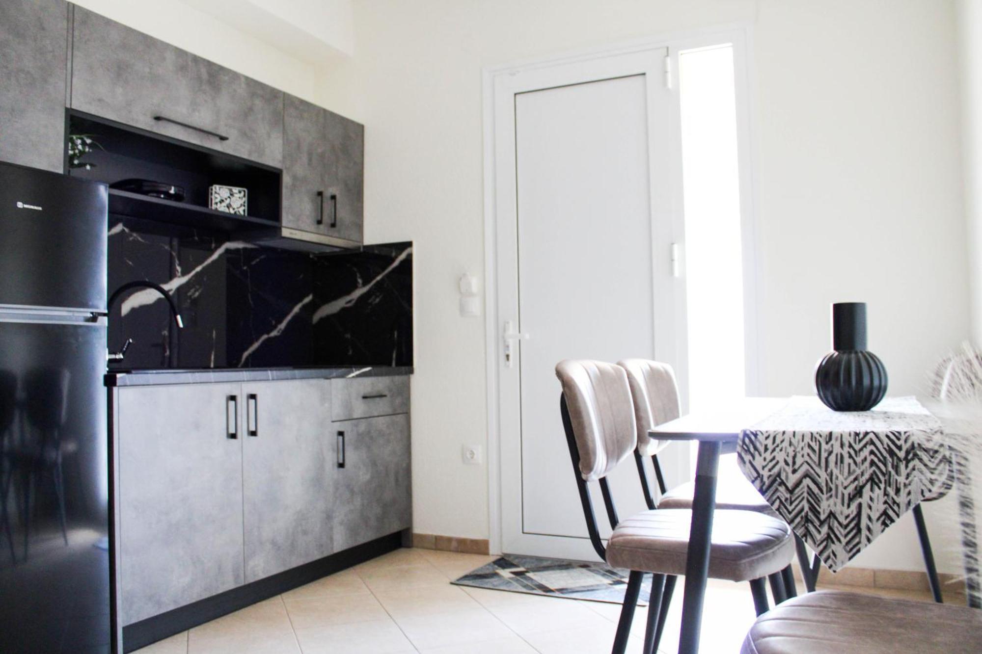 Comfy Apartments Nikiti  Ngoại thất bức ảnh